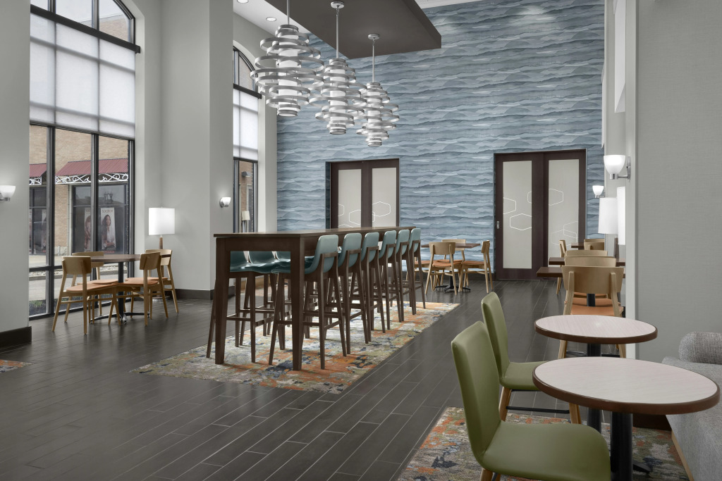 Hampton Inn & Suites Mishawaka/South Bend at Heritage Square