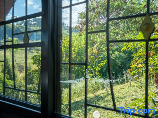 Verryn Khao Kho | Private Family Villa Across Wat Pha Sorn Kaew – 5 Min Walk, Relax & Reconnect