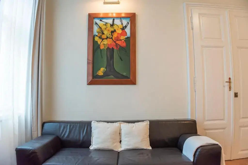 velký apartmán (145m2), v historickom centre Bratislavy na pešej zóne