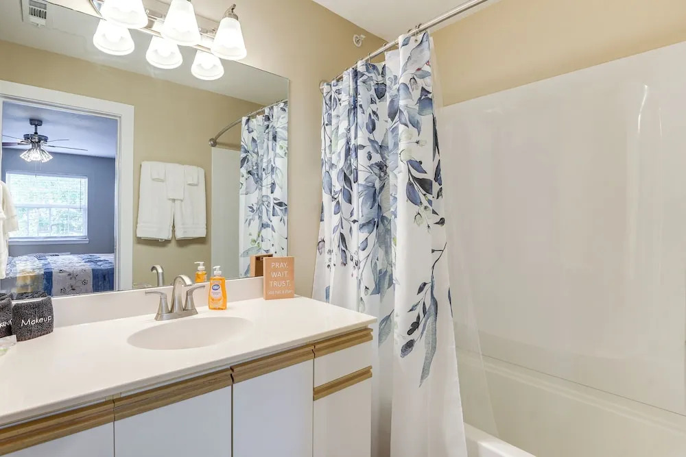 Resort-style Amenities! Convenient Branson Condo