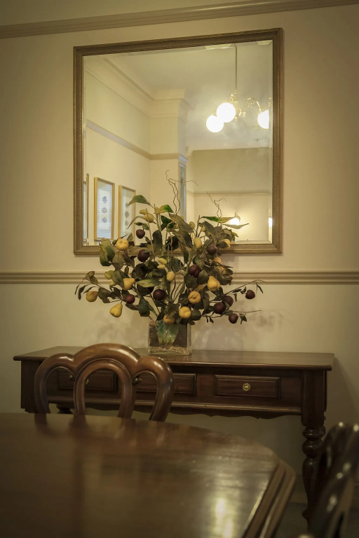 Royal Albert Hotel