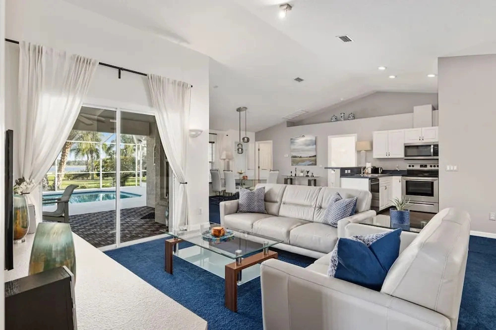 Villa Ciska Gorgeous Pool Home With 3 Suites