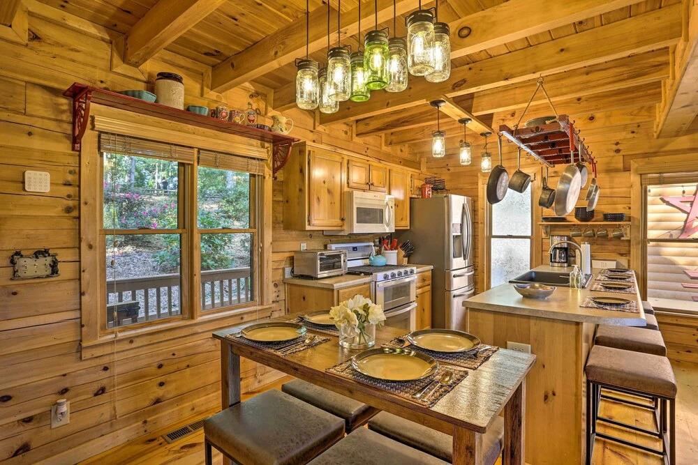 Lovely Log Cabin + Bunkhouse w/ Views & Yard!