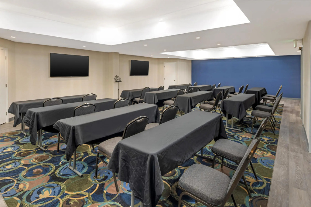 Best Western Plus Miamisburg-Dayton Suites, Banquets & Hotel