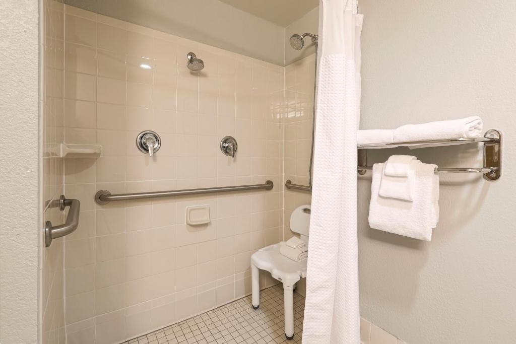 Courtyard by Marriott Austin Airport