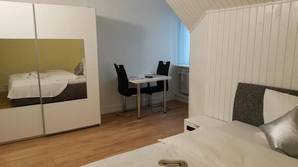 Residence Serviced House