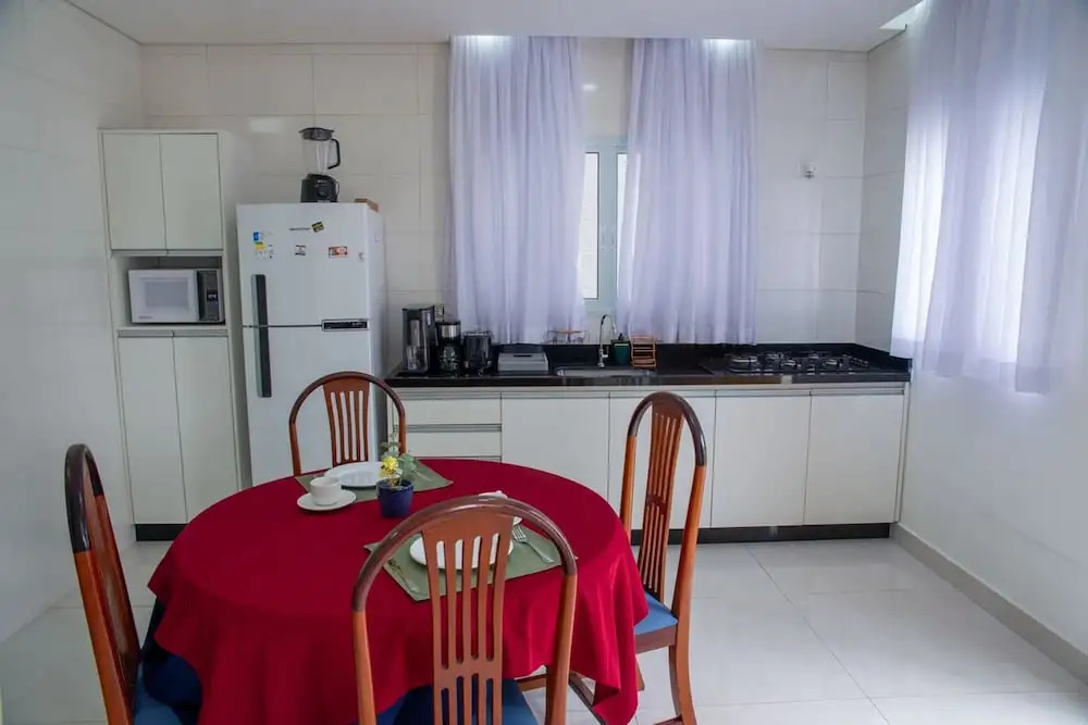 Casa com rea Gourmet a 350m da Praia de Maresias