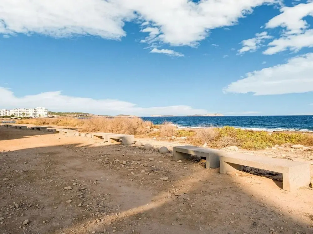Pretty Holiday Home in Sant Josep de Sa Talaia near Sea