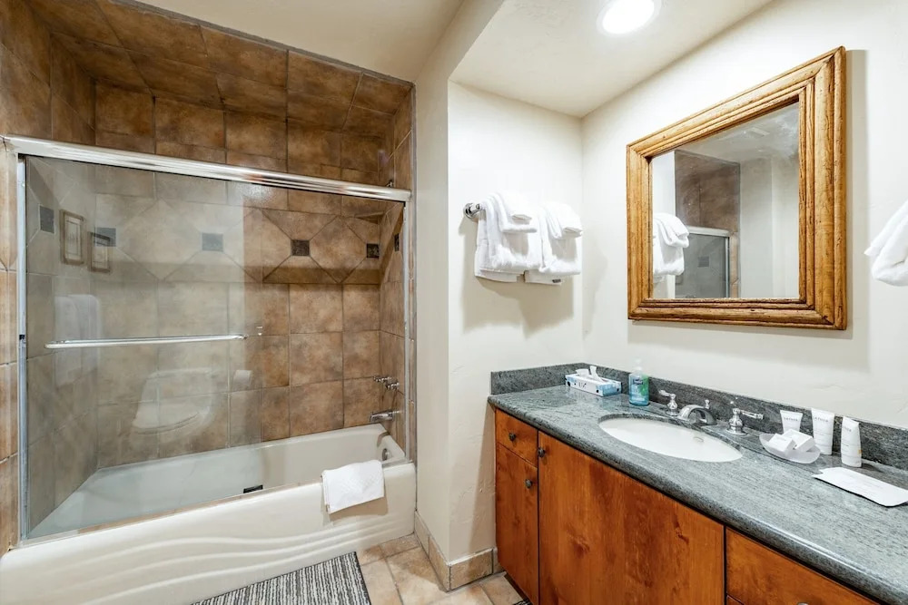 Park Avenue 3 Bedroom Condominiums
