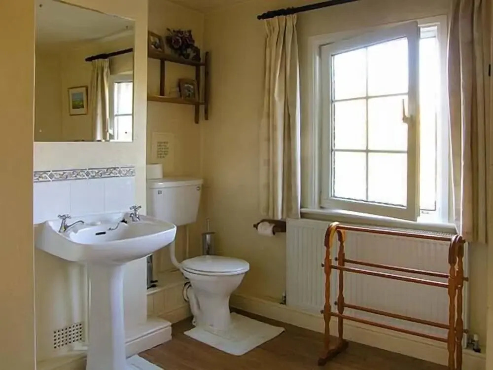 Aqueduct Cottage