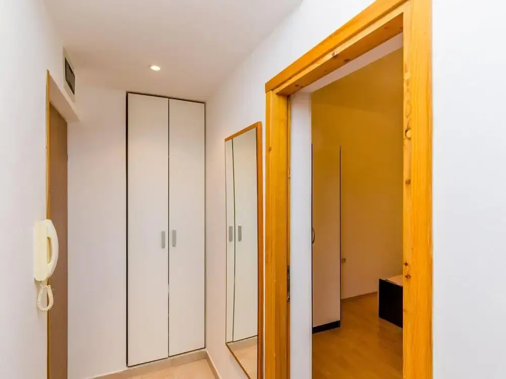 Apartment Antej - One Bedroom Apartment With Terrace and City View