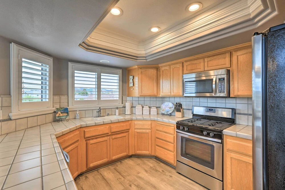 Ideally Located Ocean Escape Near Beach & Wineries