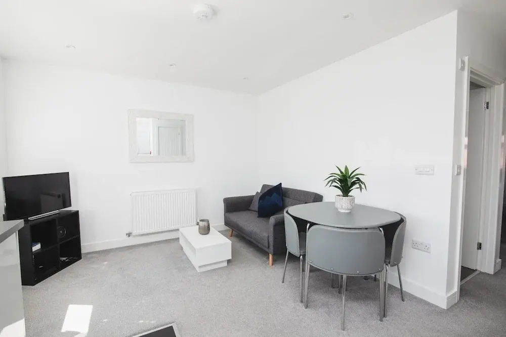 NEW 2BD Pontact Flat in the Heart of Didcot