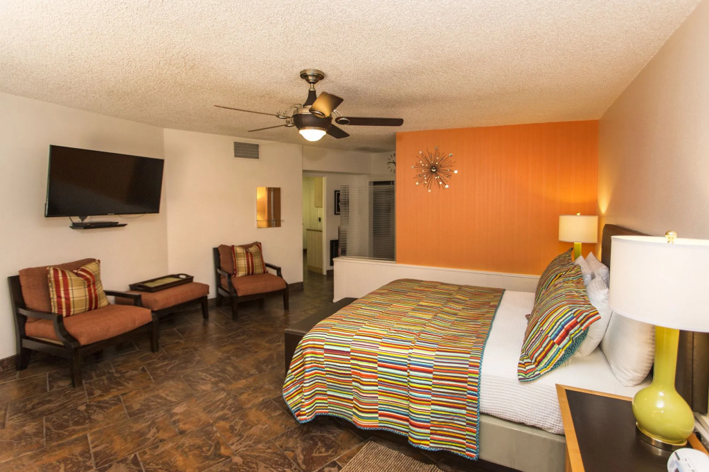 Desert Riviera Hotel