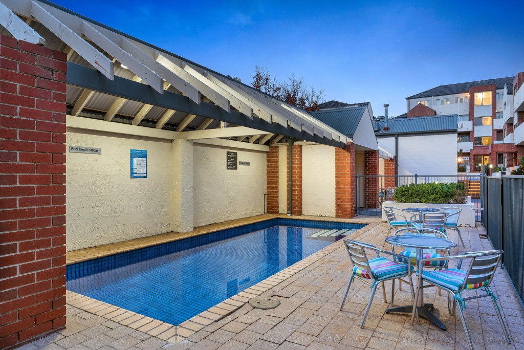 MainStay Suites Kew
