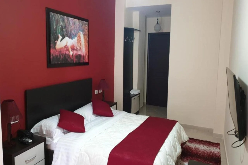 Haris Hotel & Suites