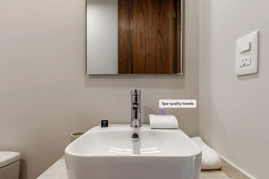Casai Roma | 2BR | Vast Condo