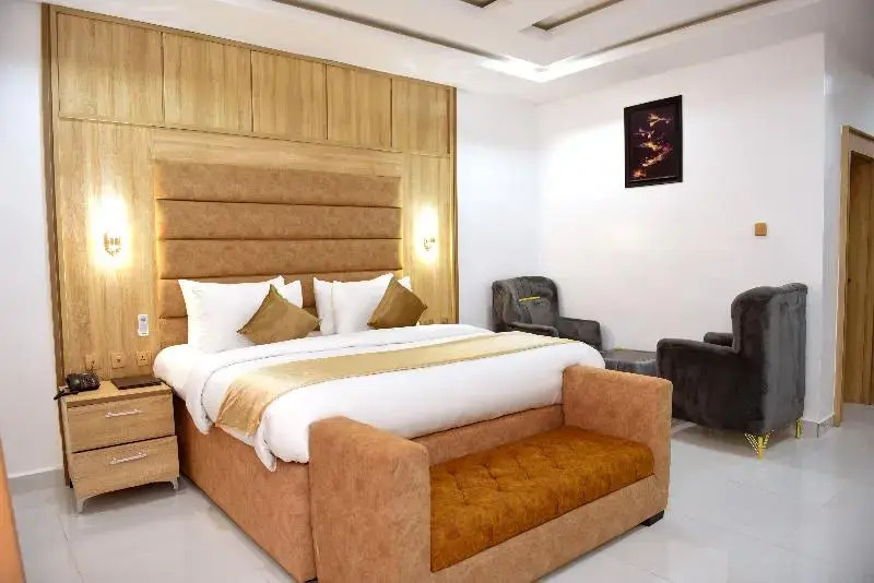 Immaculate Excellence Luxury Hotel