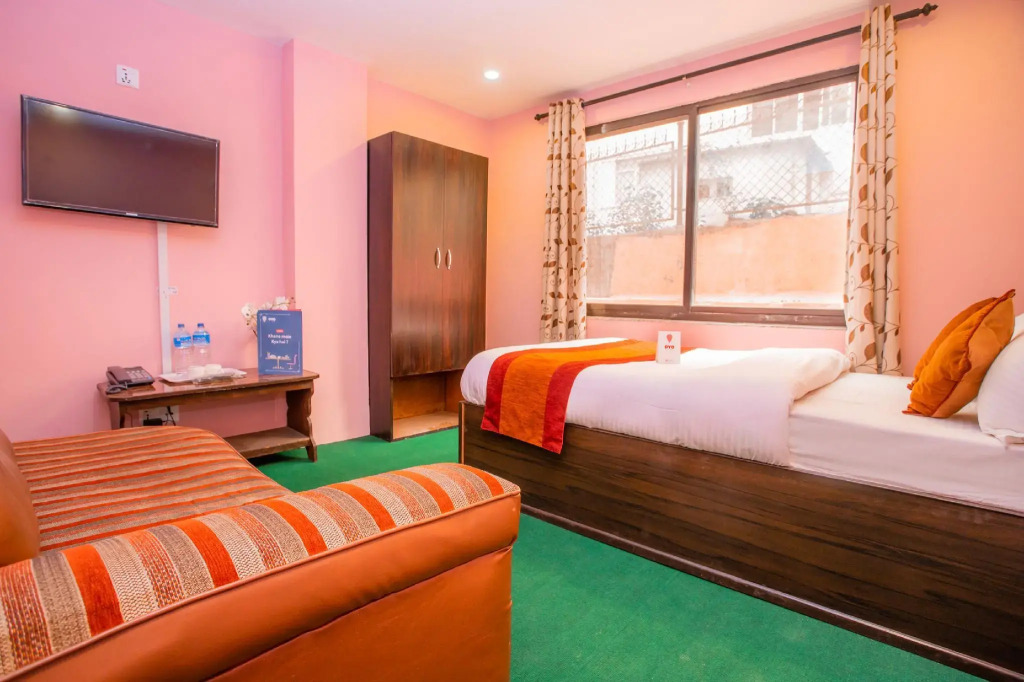 OYO 137 Hotel Pranisha Inn