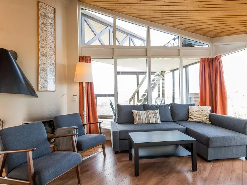 Seaside Charm with Spa and Sauna-By Traum