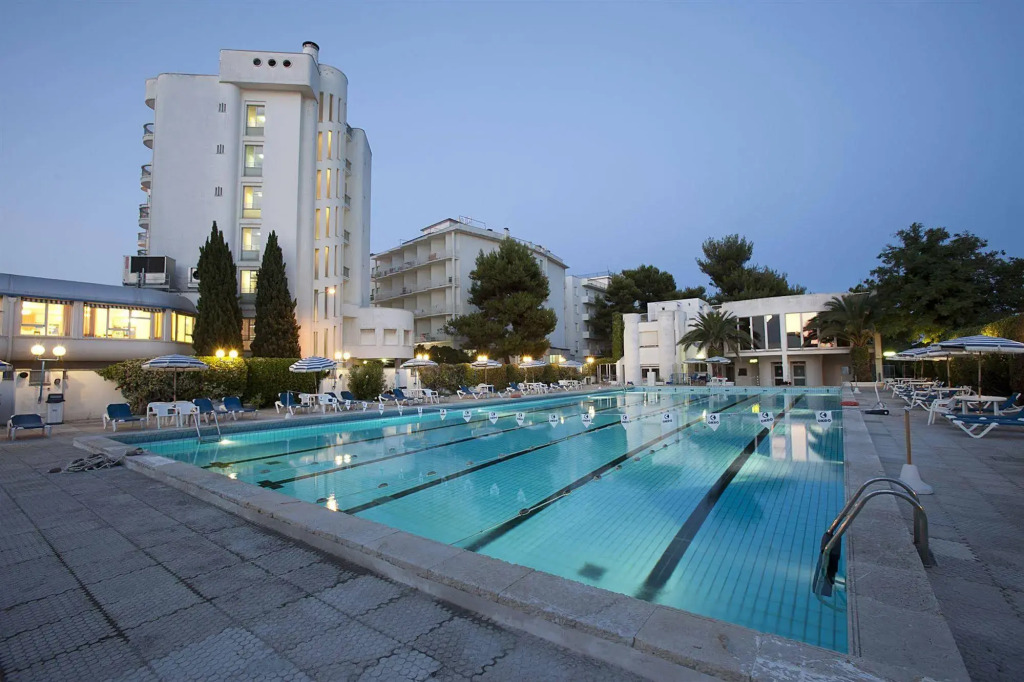 HR Resort