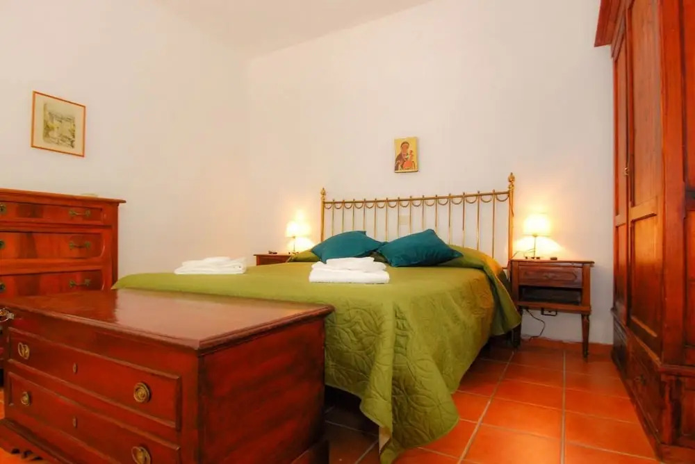 Monte Malbe Charming Villa with Garden and Parking