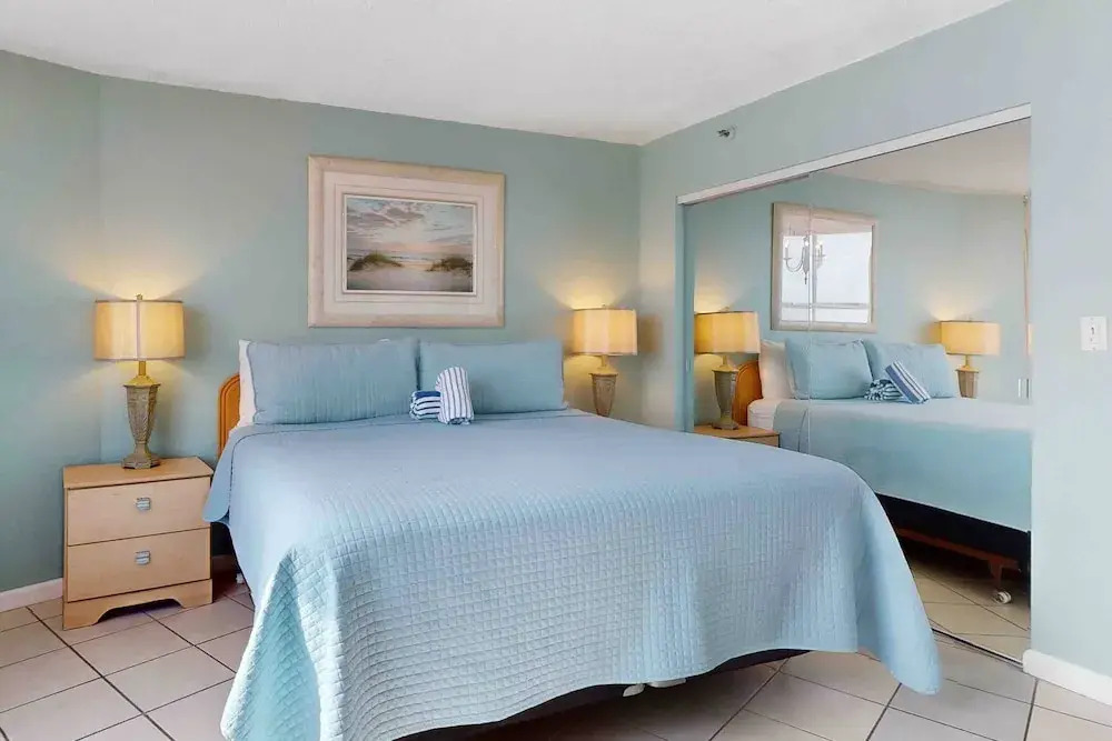 Harbour Beach Resort 401 - Daytona Beach Days