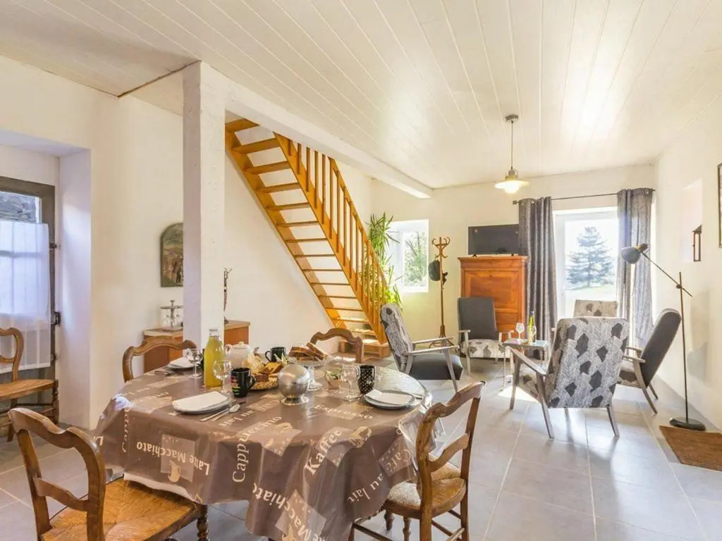 Gîte typique au cœur de Monnières, proche Sèvre, jardin privatif, Wifi, idéal pour pêche et rando - FR-1-306-985