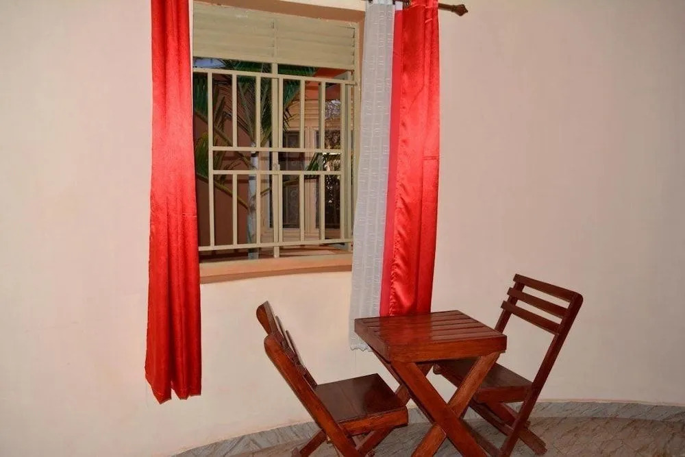 Mak Cottages