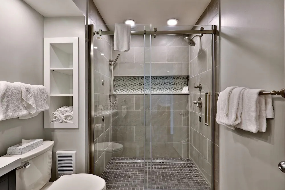 Kcis 632 - Beautiful Renovated Condo in Killington. Pool