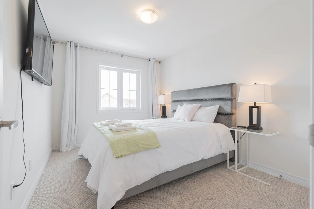 Superb Brand New Spacious Town Home