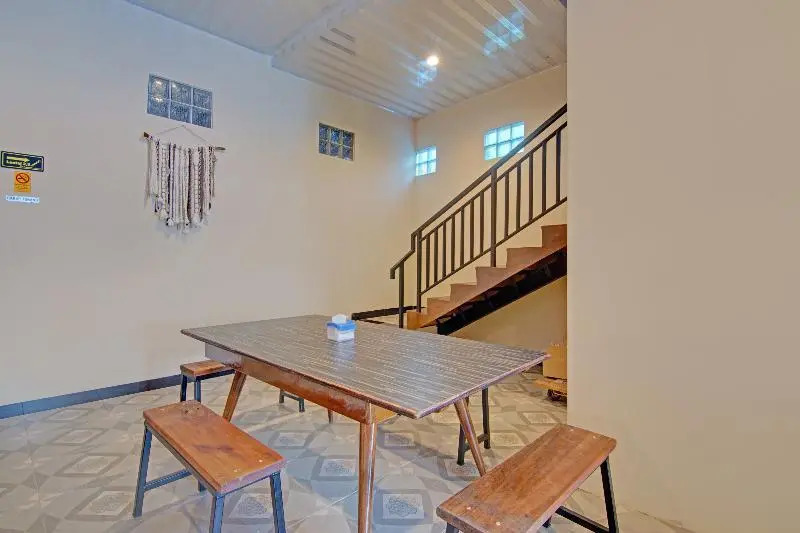 OYO 3606 Cendrawasih Resident