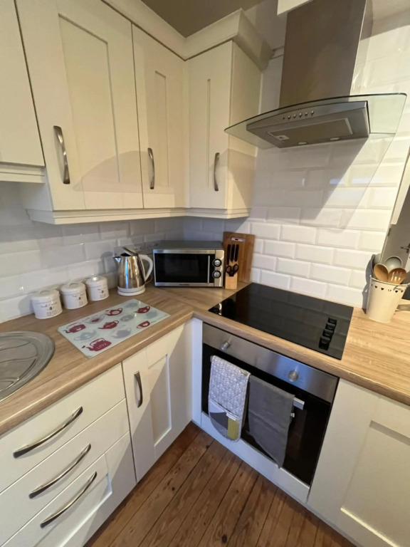 Apartment 12, Sea Wharf