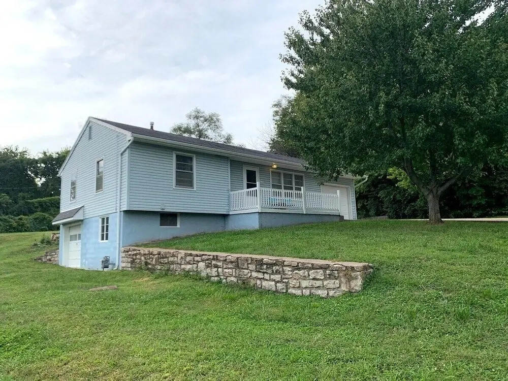 Spacious, Cozy 2 bed Home Near the Stadiums!