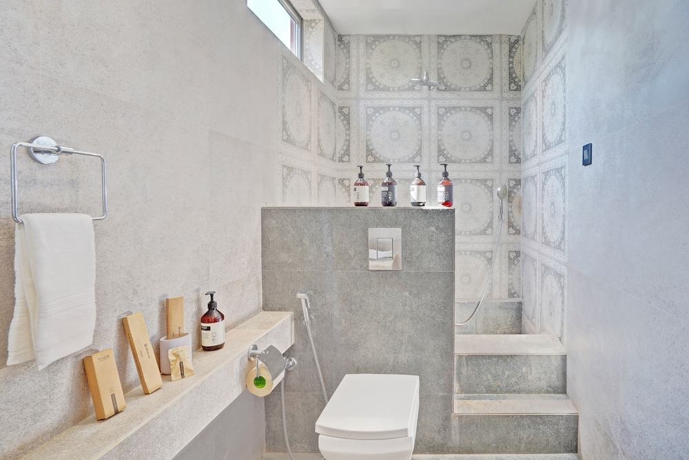ELIVAAS Villa 39 Serene 6BHK with Pool