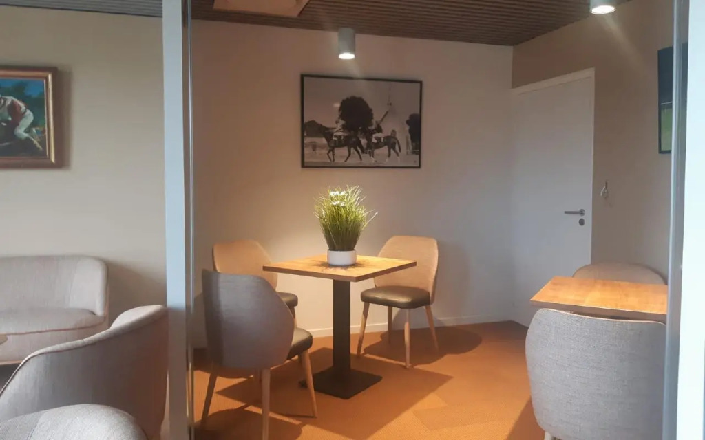 Brit Hotel Ploermel - Hotel de lHippodrome