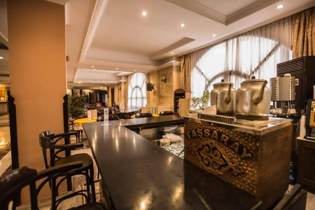 Tassaray Hotel