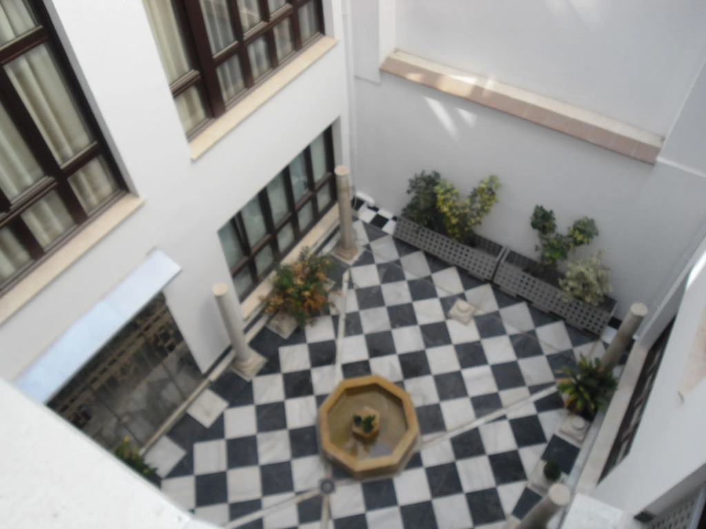 Calle Carretería & Pool