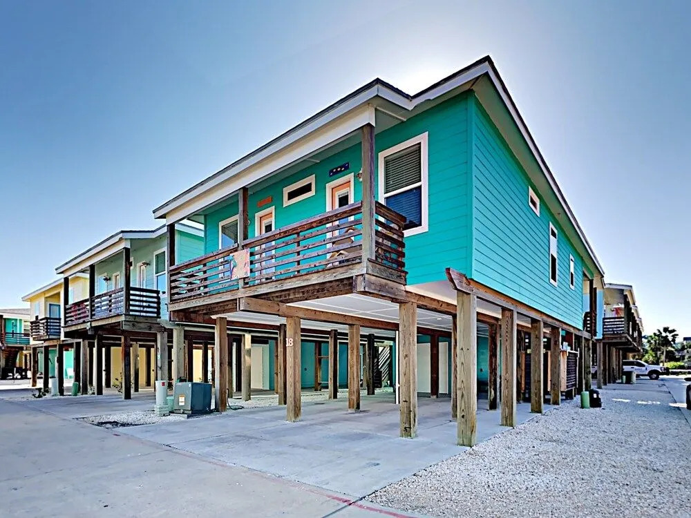 Sea Ya Soon Brand New 4BR 3BA Port A House by RedAwning
