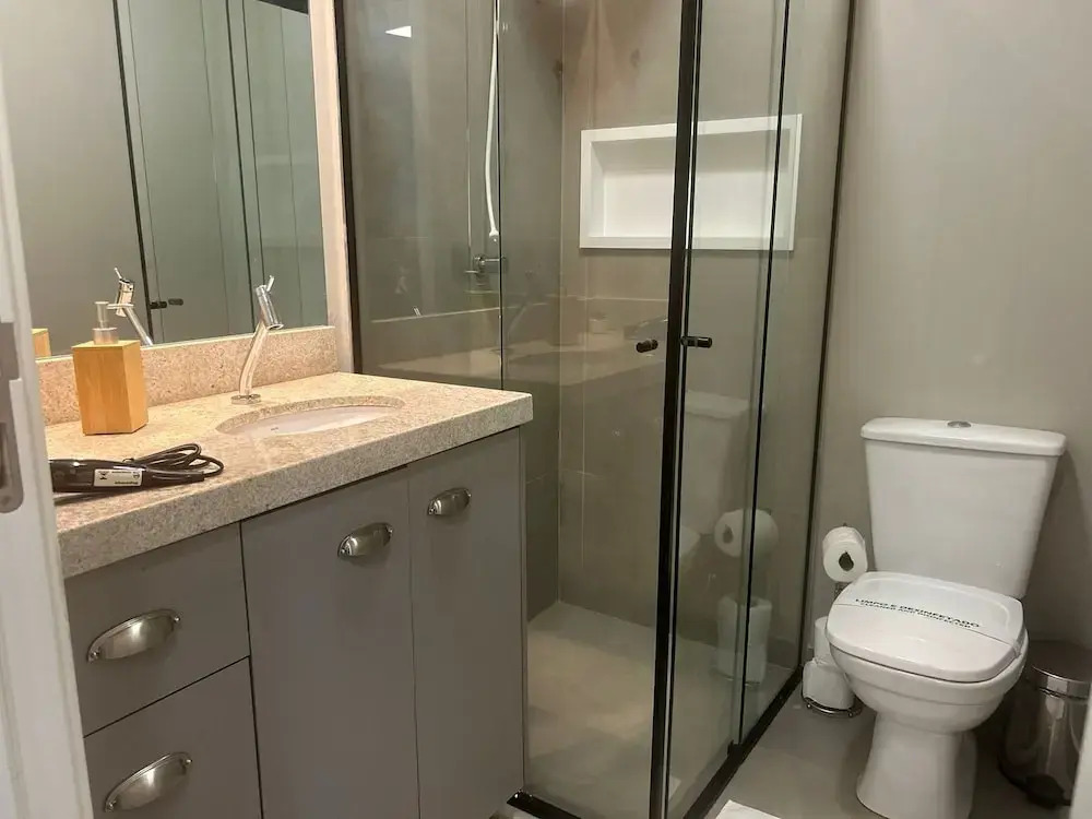 Geminado Casa 1 Alto Padrão  4 Quartos
