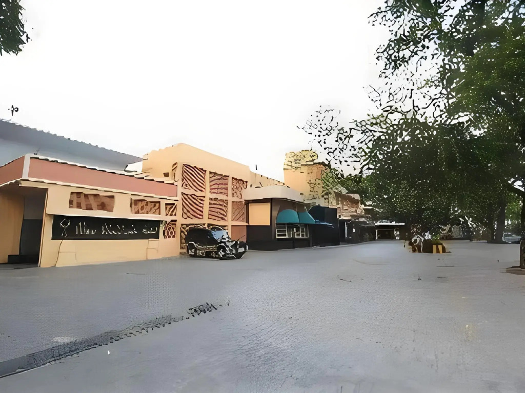 New Woodlands Hotel