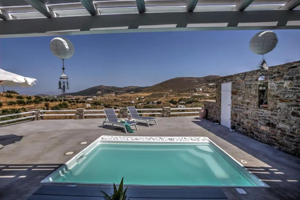 PARIAN WHITE LUXURY APARTMENTS