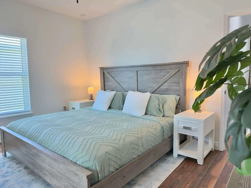 Seahorse Drift Away in Coastal Comfort
