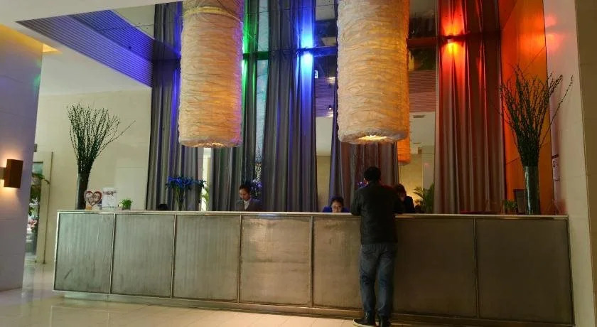 Tang's Hotel