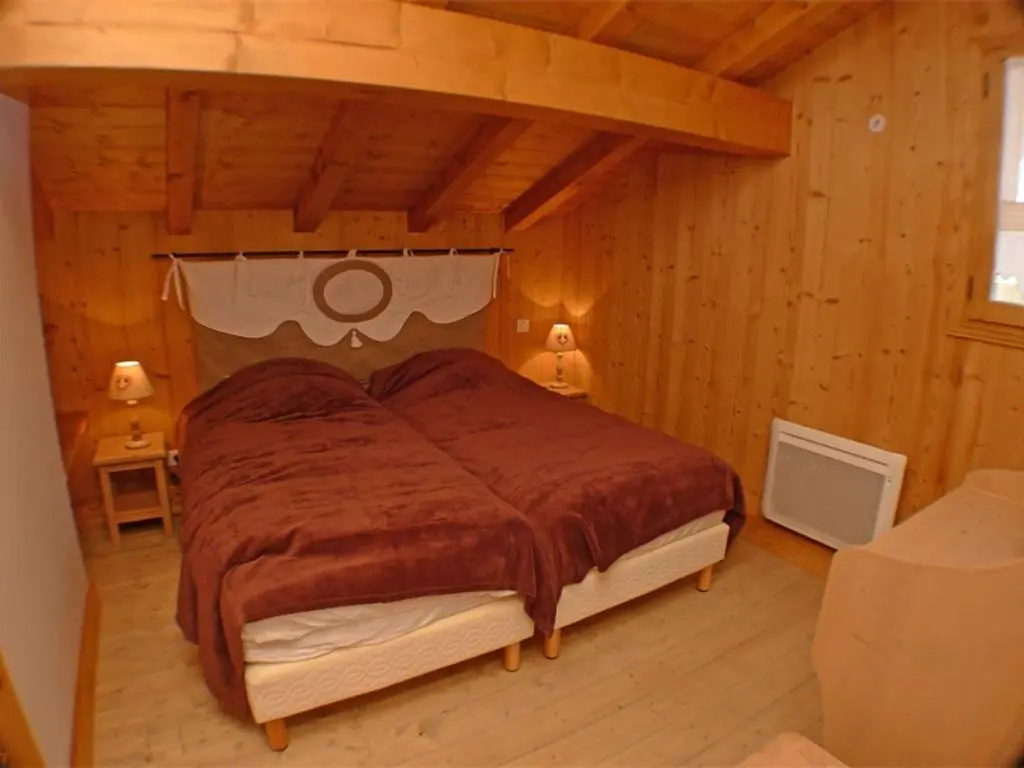 Chalet spacieux 12 pers, animaux admis, parking, Wi-Fi - FR-1-629-1