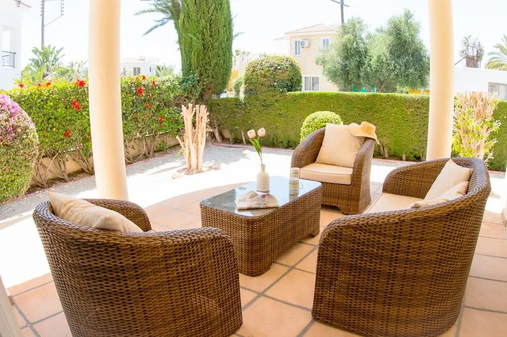 Villa Oasis by Ezoria Villas