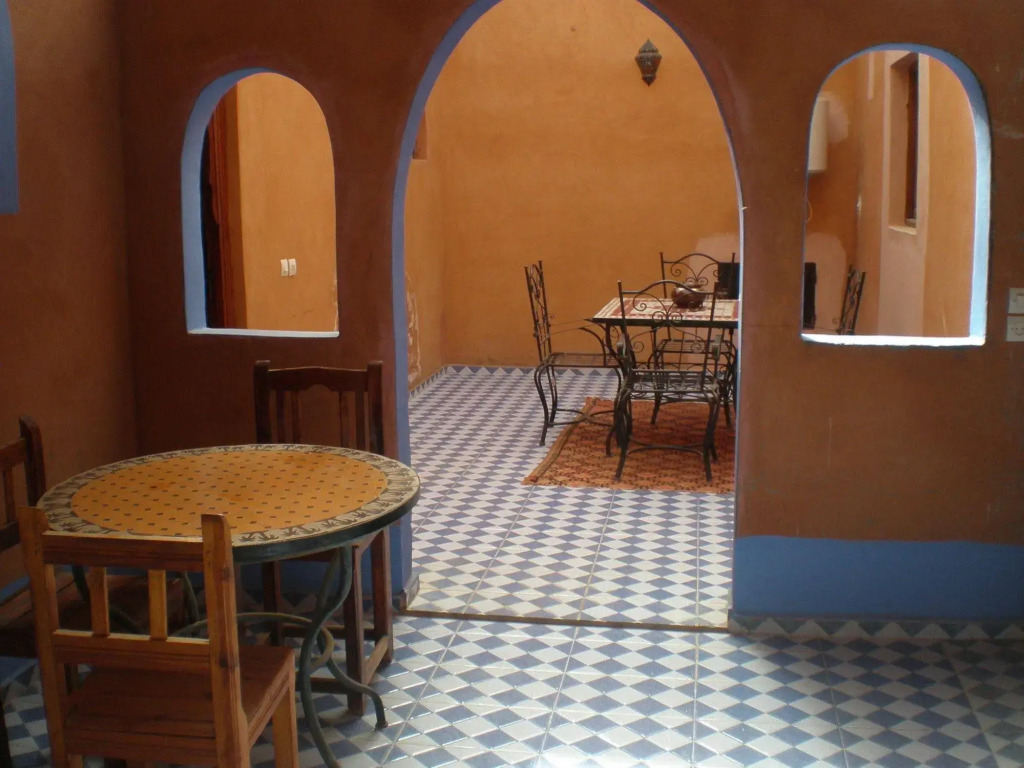 Riad Aicha & Camel Trekking