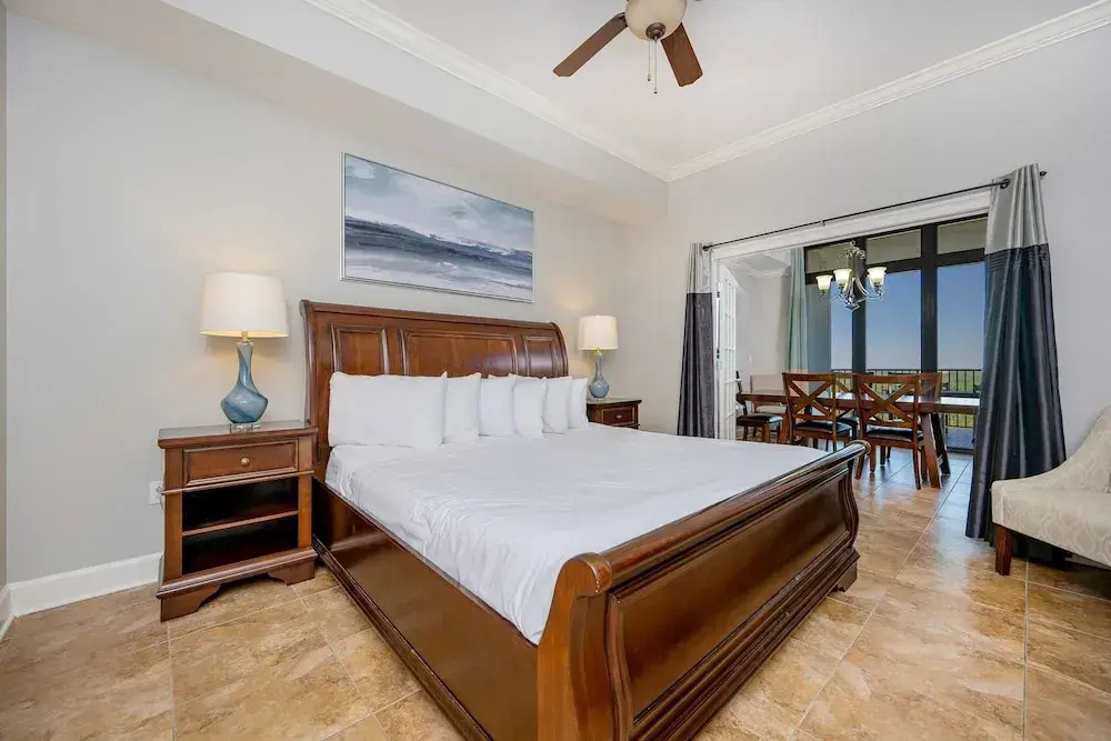 The Oasis 1712 Formerly Phoenix West Ii 1712 4 Bedroom Condo