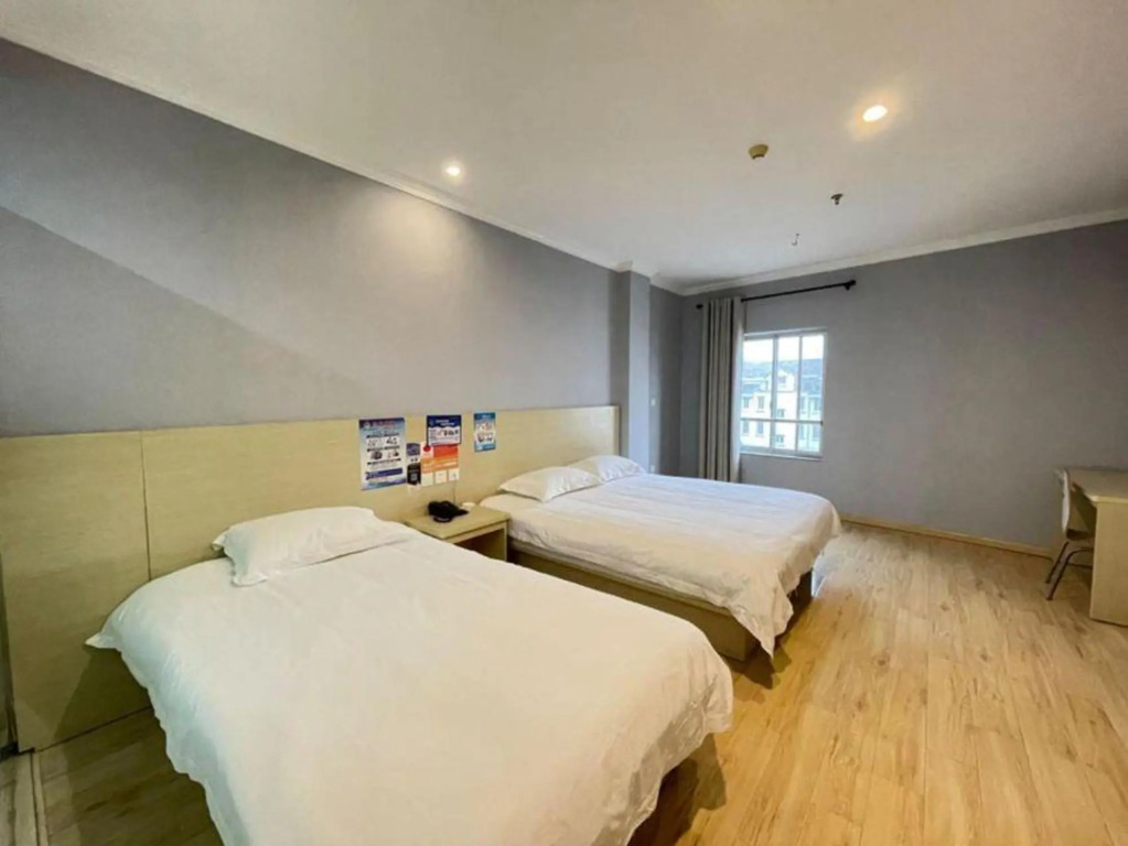Chengzi Fashion Hotel(Suzhou Hongfeng square)
