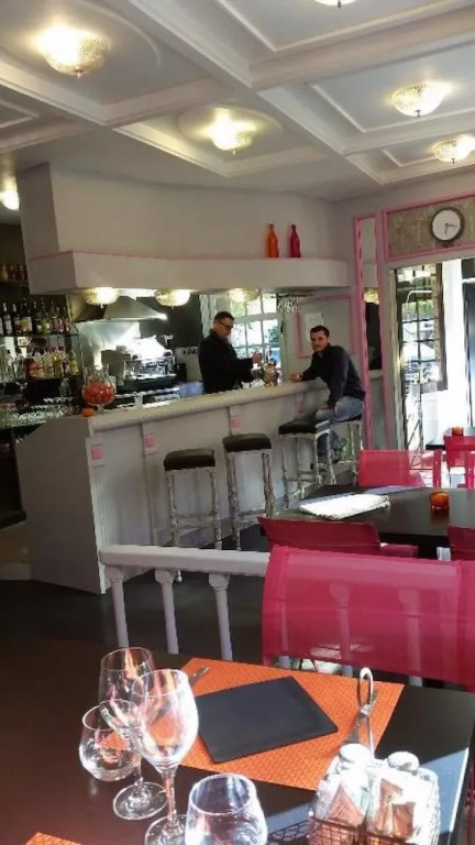 Logis Hotel-restaurant Les Glycines